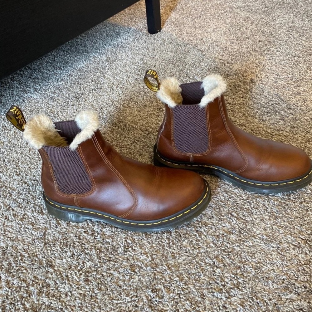 Dr. Martens 2976 Chelsea Boots